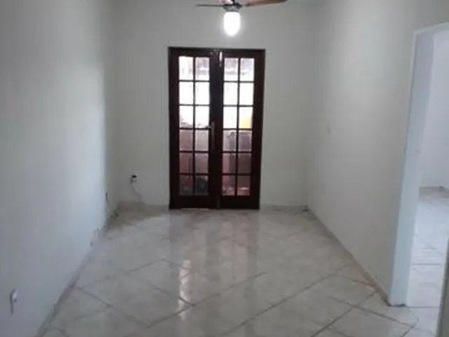 Imagem 2: Casa Linda com Terraço