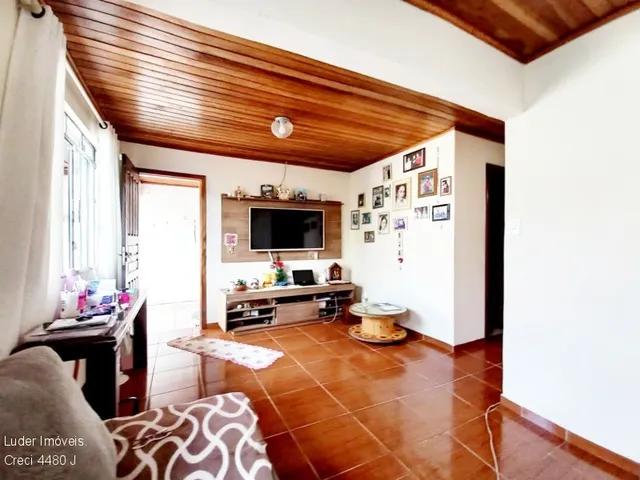 Imagem 2: Casa com Edícula 150m² venda bairro Caiuá em Curitiba-Pr