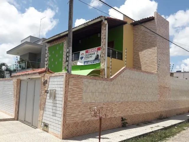 Imagem: Casa com 4 Dormitórios À Venda, 180 M²
