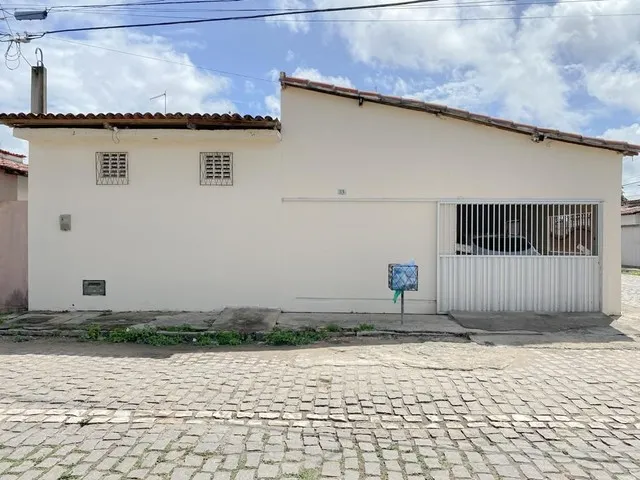 Imagem: Casa À Venda com 2 Quartos por R$ 160 Mil