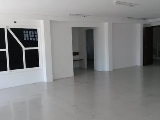 Imagem 5: Belíssimo Prédio em Capim Macio
