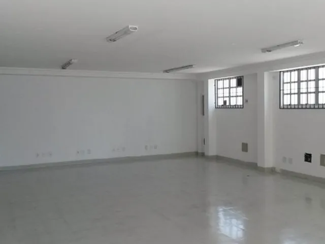 Imagem 6: Belíssimo Prédio em Capim Macio