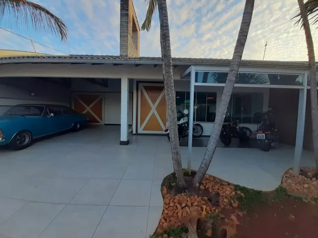 Imagem: Casa À Venda- 5 Quartos, - Piscina Aquecida