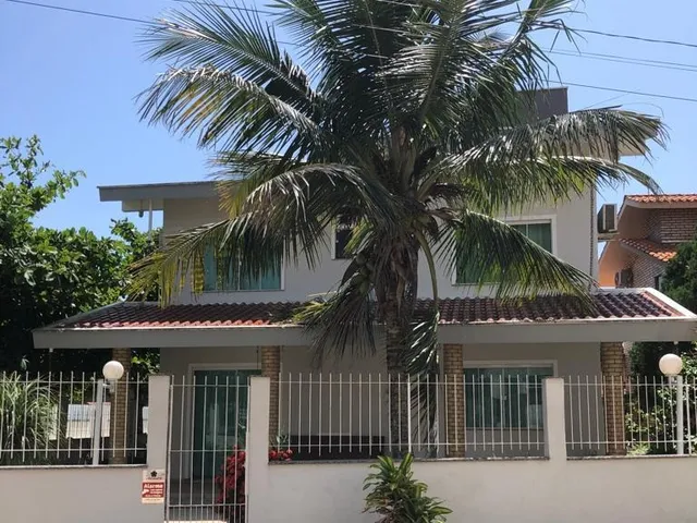 Imagem: Belo Sobrado Próximo a Praia do Quilombo