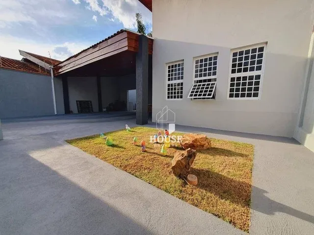 Imagem: Casa com 3 Dormitórios À Venda, 312 M²
