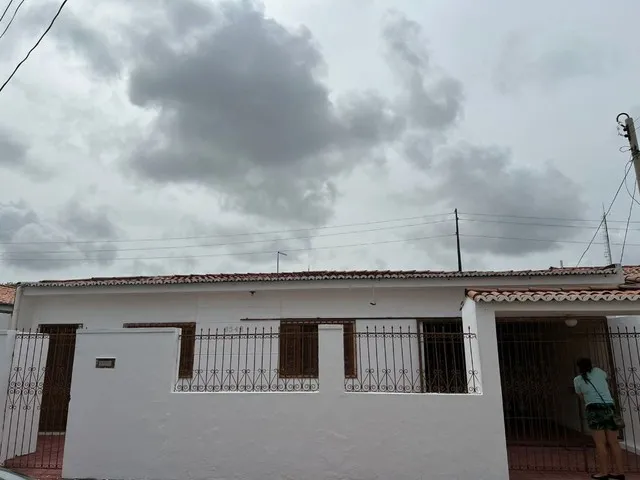 Imagem: Oportunidade/ Casa para Locação/ Venda/