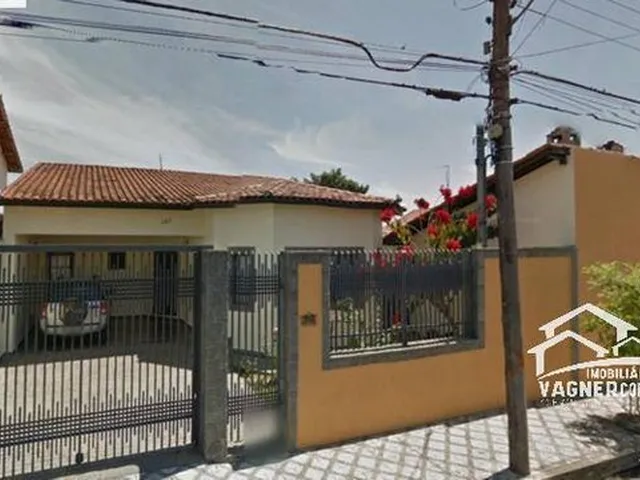 Imagem: Casa com 03 Dormitórios Sendo 01 Suite