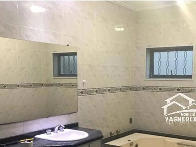 Imagem 7: Casa com 03 Dormitórios Sendo 01 Suite na Vila Geny a Venda