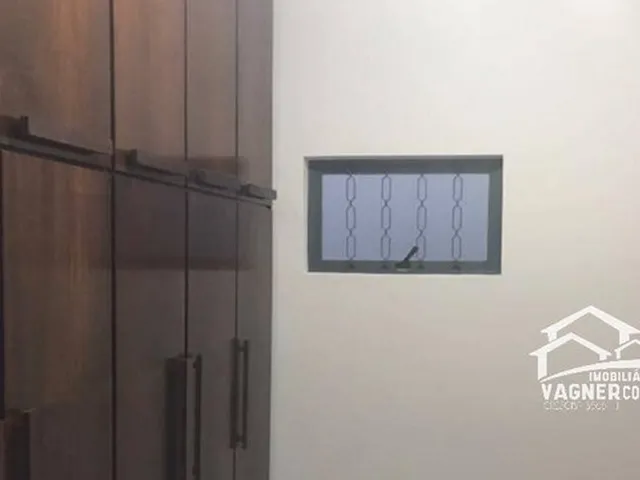 Imagem 11: Casa com 03 Dormitórios Sendo 01 Suite na Vila Geny a Venda