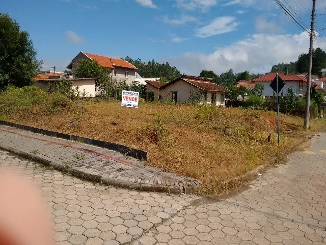 Imagem: TERRENO COM 647,00 M² - BAIRRO VICTOR KONDER
