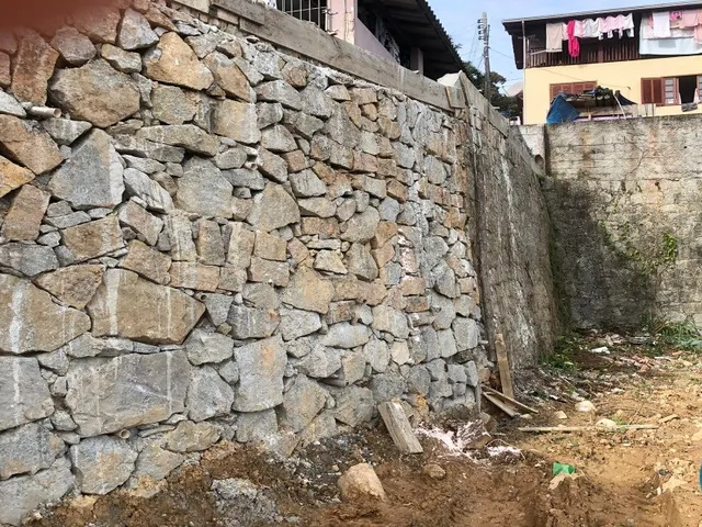 Imagem 2: Vendo Ou Alugo Terreno com 2020M² com Escritório Pequeno de 20M², Pertinho do Bistek de Forqulhas