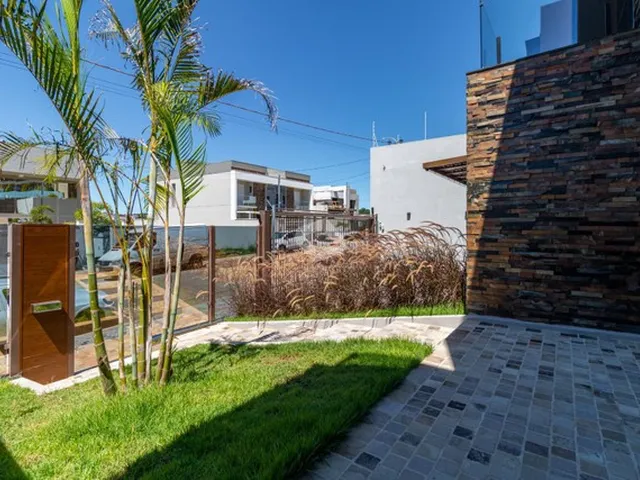 Imagem: Casa À Venda 3 Quartos, 1 Suite, 2 Vagas