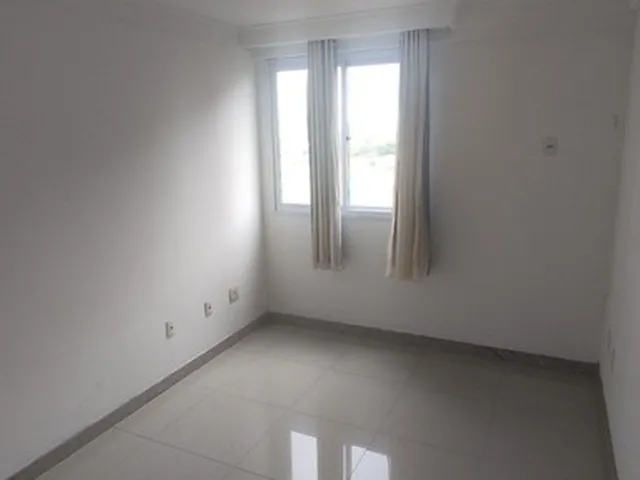 Imagem 13: Vende-Se Apartamento, com 4 Quartos Sendo 2 Suítes, 2 Vagas de Garagem, Ampla Sala, Sol