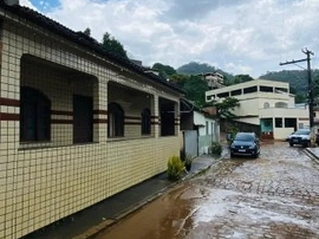 Imagem: Casa com 3 Quartos e Vaga de Garagem em