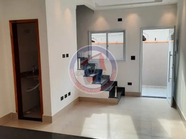 Imagem: Casa À Venda 2 Quartos, 1 Suite, 1 Vaga