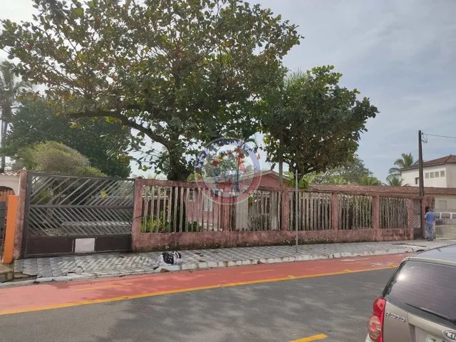 Imagem: Casa À Venda 3 Quartos, 10 Vagas, 500M²