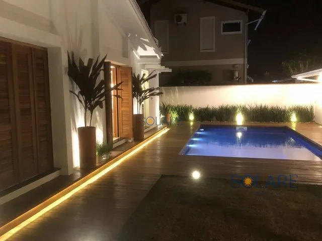 Imagem: Casa com 4 Suítes e 4 Vagas de Garagem