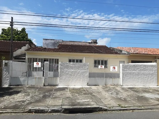 Imagem: Casa À Venda com Quatro (04) Quartos no