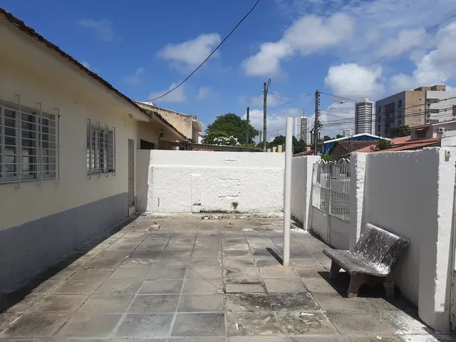 Imagem 5: Casa À Venda com Quatro (04) Quartos no Bairro do Hipódromo, Recife-Pe
