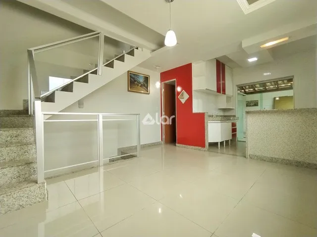 Imagem: Casa, 02 Quartos, Armários, Vaga Coberta
