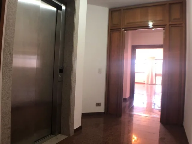 Imagem 2: Apartamento Um por Andar! Edificio Mendes 404,79M2 Privativa, 3 Suites, 3 Vagas, Centro, A