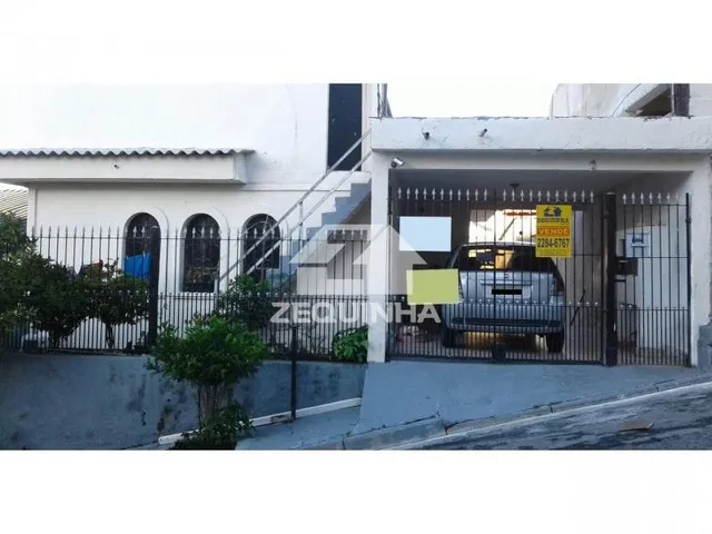 Imagem: A casa possui 5 Dormitórios, 4 Banheiros, 1 Vaga na