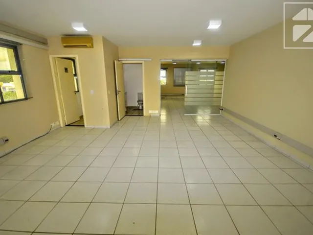 Imagem: Comercial À Venda e Locação 1 Vaga, 75M²
