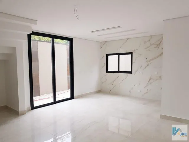 Imagem 2: Casa para Venda em Curitiba, Centro, 4 Dormitórios, 4 Suítes, 6 Banheiros, 4 Vagas