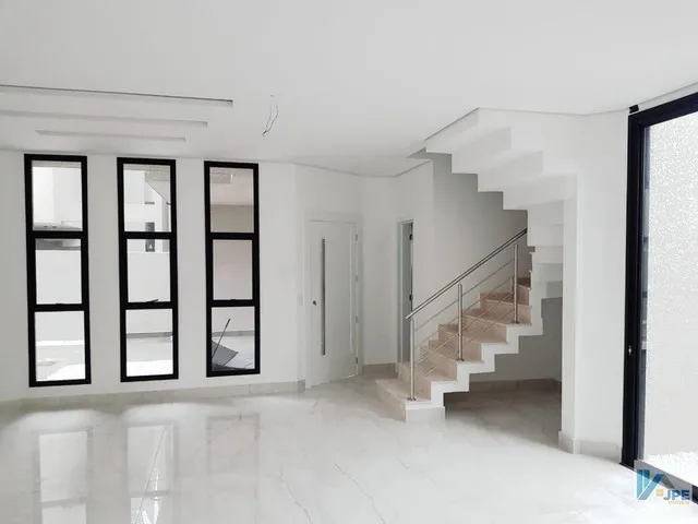 Imagem 4: Casa para Venda em Curitiba, Centro, 4 Dormitórios, 4 Suítes, 6 Banheiros, 4 Vagas