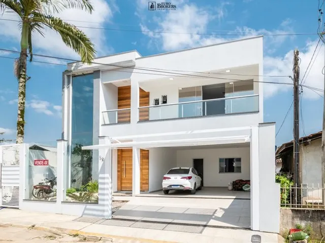 Imagem: Casa Alto Padrão no Bairro Cedro em Camboriú