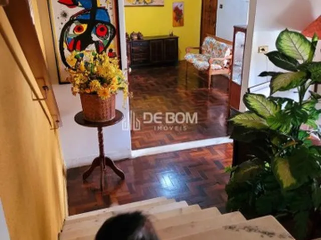 Imagem: Casa À Venda no Bairro Vila Nova, com Três
