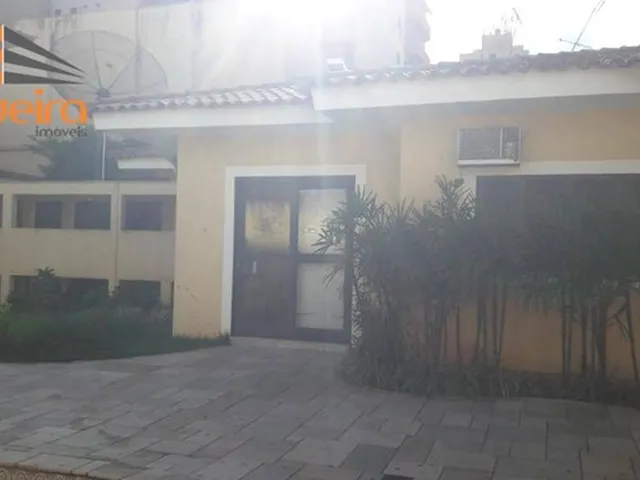 Imagem: Casa com 6 Dormitórios À Venda, 594 M²