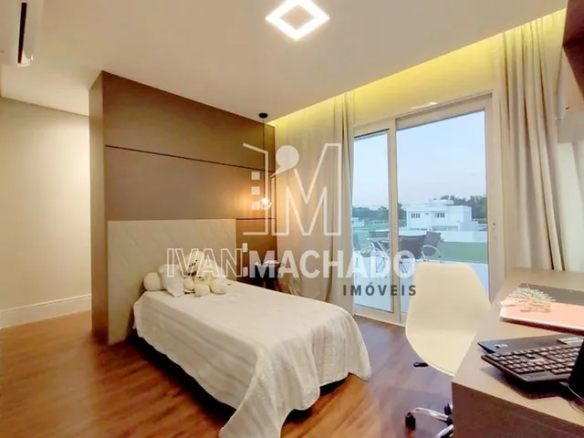 Imagem 9: Venha Morar Nessa Luxuosa Casa com 5 Quartos 4 Suítes em Condomínio Fechado À Venda