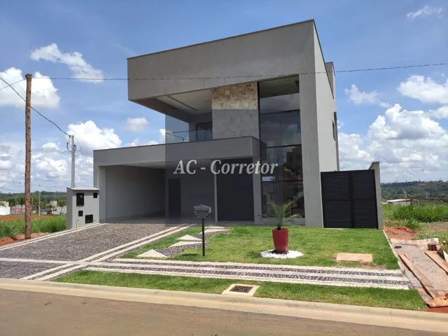 Imagem: A casa possui 4 Dormitórios, 4 Suítes, 4 Banheiros, 2