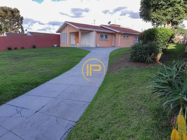 Imagem: Casa À Venda com 3 Quartos e Potencial