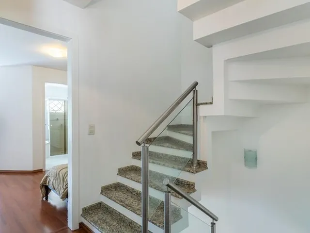Imagem 5: Sobrado Triplex À Venda com 212 M², 4 Dormitórios, Sendo Uma Suíte no Bairro