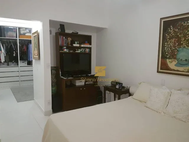 Imagem 11: Apartamento À Venda no Edifício Versalhes com 2 Dormitórios Sendo 01 Suíte Localizado