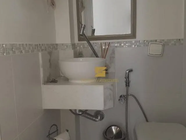 Imagem 13: Apartamento À Venda no Edifício Versalhes com 2 Dormitórios Sendo 01 Suíte Localizado