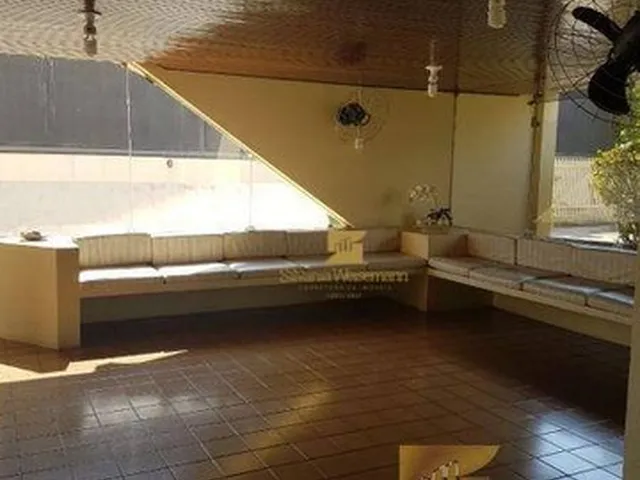 Imagem 15: Apartamento À Venda no Edifício Versalhes com 2 Dormitórios Sendo 01 Suíte Localizado