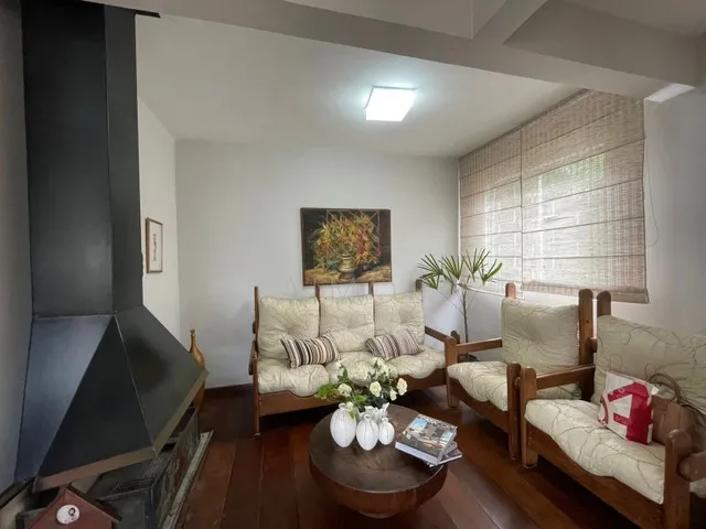 Imagem 4: Ótima Casa em Condomínio Possui 4 Quartos, 1 Suíte, 8 Vagas de Garagem, Condomínio