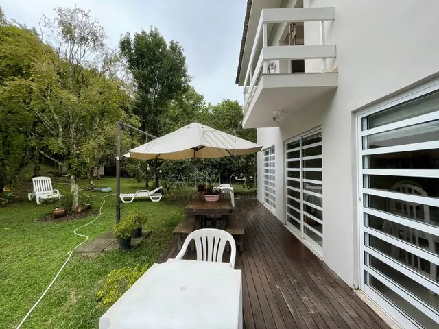 Imagem 14: Ótima Casa em Condomínio Possui 4 Quartos, 1 Suíte, 8 Vagas de Garagem, Condomínio