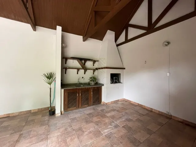 Imagem 16: Ótima Casa em Condomínio Possui 4 Quartos, 1 Suíte, 8 Vagas de Garagem, Condomínio