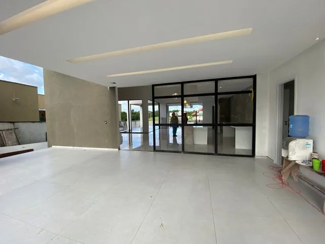 Imagem 4: Casa À Venda com 350M², 5 Dormitórios Sendo 5 Suítes e 2 Vagas no Alphaville