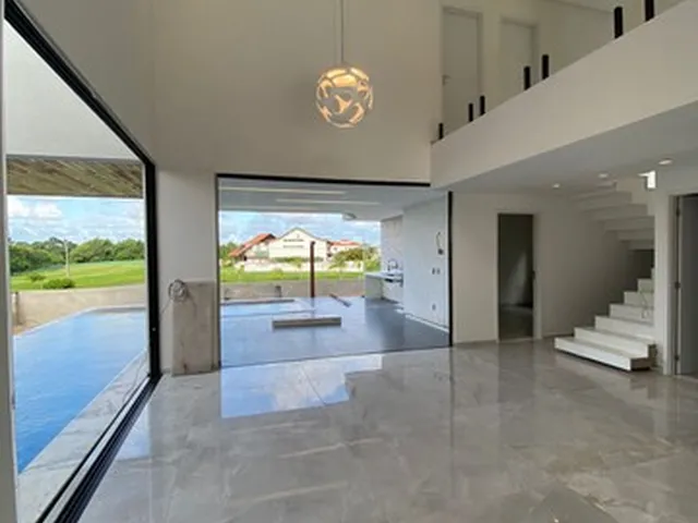 Imagem 5: Casa À Venda com 350M², 5 Dormitórios Sendo 5 Suítes e 2 Vagas no Alphaville