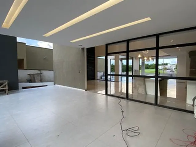 Imagem 7: Casa À Venda com 350M², 5 Dormitórios Sendo 5 Suítes e 2 Vagas no Alphaville