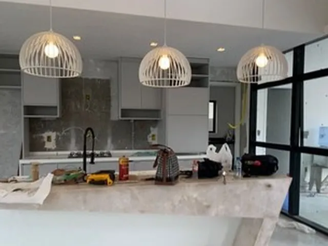 Imagem 9: Casa À Venda com 350M², 5 Dormitórios Sendo 5 Suítes e 2 Vagas no Alphaville