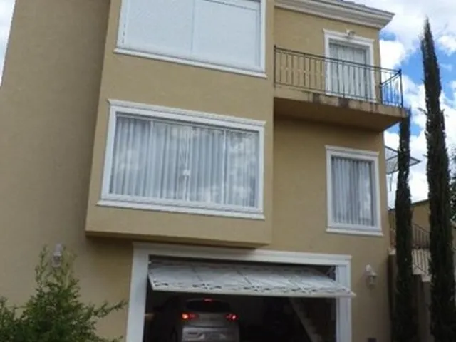 Imagem: Casa À Venda 3 Quartos, 3 Suites, 4 Vagas