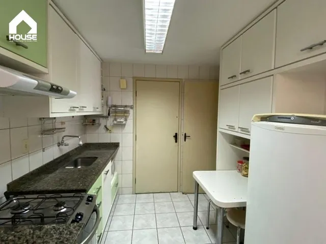 Imagem 8: Apartamento de 2 Quartos Mais Dependência no Centro de Guarapari