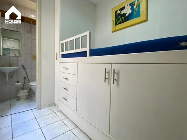 Imagem 10: Apartamento de 2 Quartos Mais Dependência no Centro de Guarapari