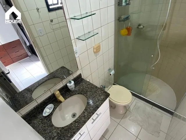 Imagem 12: Apartamento de 2 Quartos Mais Dependência no Centro de Guarapari